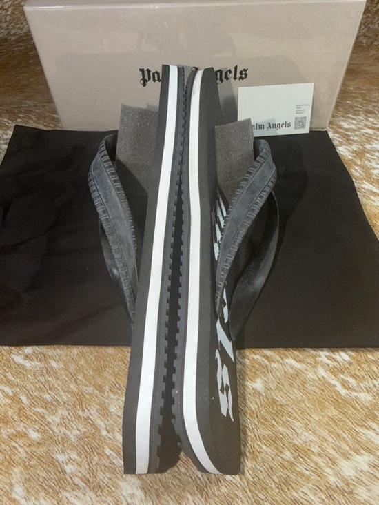 NIB Authentic Men’s Palm Angels Black Logo Flip Flops Sz 40 / US Men’s sz 8 main image 4